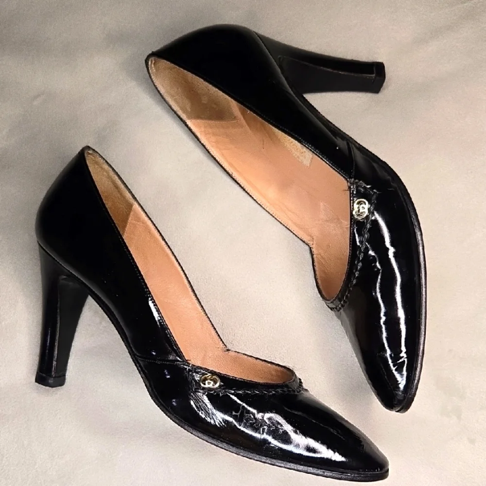 VINTAGE GUCCI Black Patent Leather Heels - Picture 3 of 17